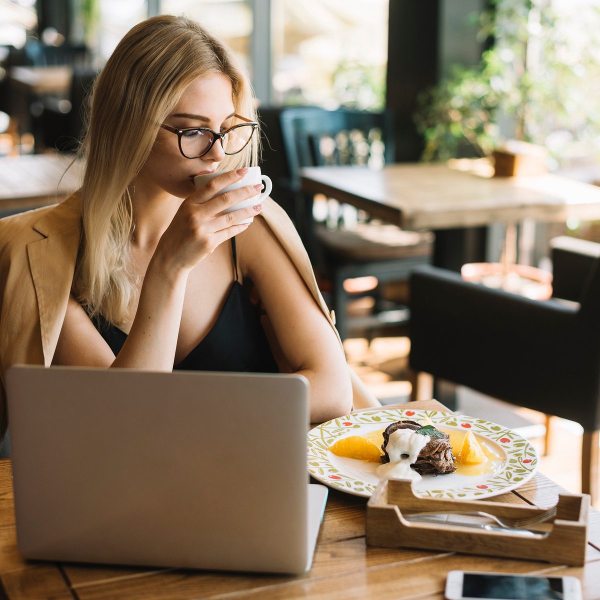 Parttime #ondernemen is tegenwoordig erg populair. Hoe zorg je als parttime ondernemer ervoor dat je je tijd zo efficiënt mogelijk inricht? bit.ly/2vvM87e