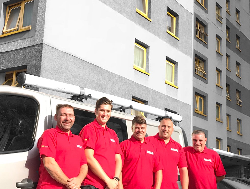 Our Sprinkler Team are wearing red! The new uniform has been deployed to our specialist Team who are effectively delivering the roll out of a sprinkler retro-fit programme across the estate of our partners @nottmcityhomes

Click here for more info marlowefireandsecurity.com/solutions/fire…