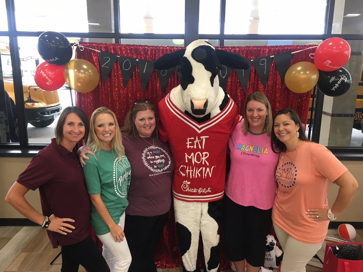 jillfunkAP's tweet image. Math coaches!! #magnoliamath @bearbranchelem @CBostain @AshleyTornberg @KaitWish @TiffanyRDay