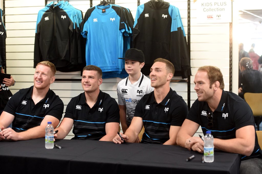 George_North's tweet photo. Good morning at the Liberty stadium meeting the fans and to launch the new kit. Exciting times ahead. And yes that’s two picture of @AlunWynJones smiling!😂 https://t.co/e2XefoyGFY