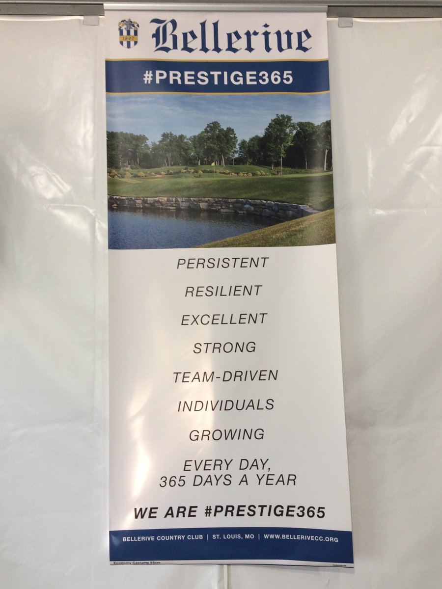 BernhardCompany's tweet image. Carlos Arraya giving out morning duties to a sea of volunteers #PGAchampiosnhip #keepingsharp #sharpeningsolutions CountryClub #BelleriveCC