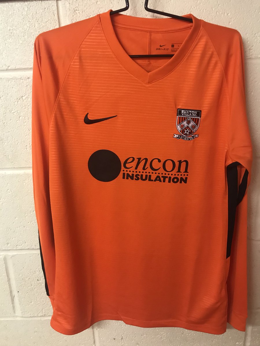 1st team at Home on sat v @HBAFC 3pm KO bar from 2pm - free Entry
Manager Back
Twitter man back 
Players back 
New kit is back 
Need a win to kick start season after opening 2 draws and HB come in good form after 2 wins !! 
Thanks to ENCON for new kit 👏