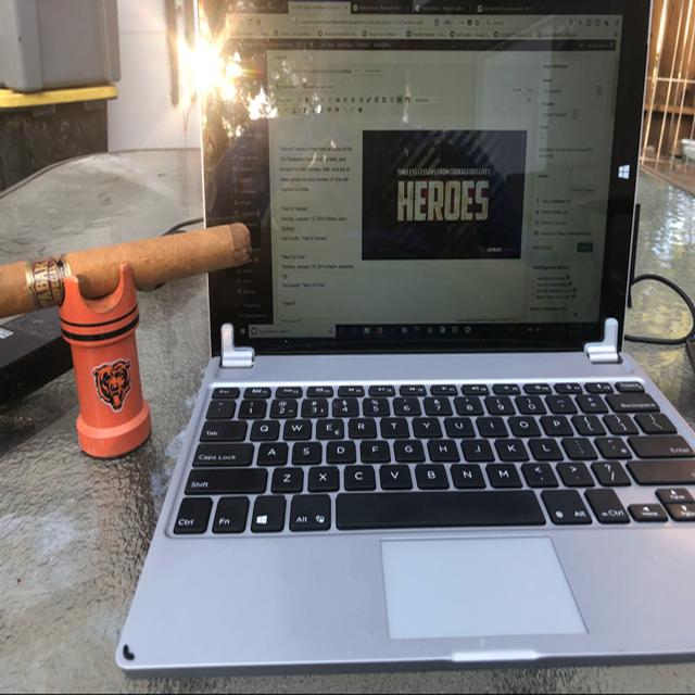 Omygodc's tweet photo. I just smoked a Tabak Dulce Toro on @drewdiplomat! #DE4L https://t.co/wdVj7KgzRv
