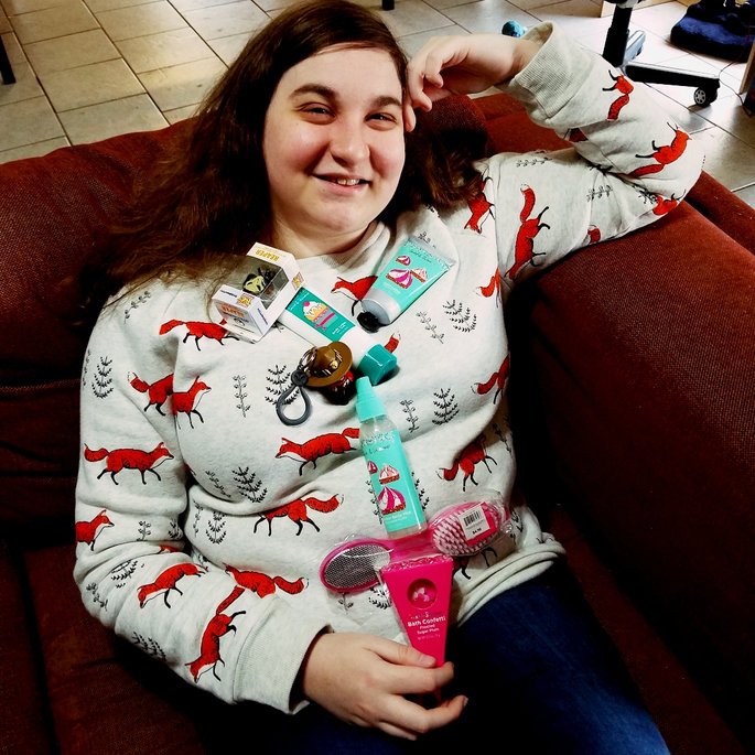 Gina_Virgilio's tweet photo. My grown-up daughter rocking her #Kohls haul as part of the #Influenster #VirtualVox ! https://t.co/rLyXWO9iIW