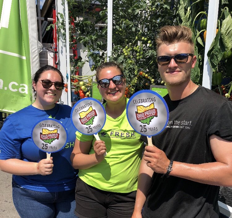 Nature_Fresh's tweet photo. Our @NatureFreshGEC team has been in #Ohio for visits to the @OhioStateFair &amp; @SamsClub stores this month, and they couldnt feel more @OhioProud #25Years #OhioGrown https://t.co/KGOrXRwoim