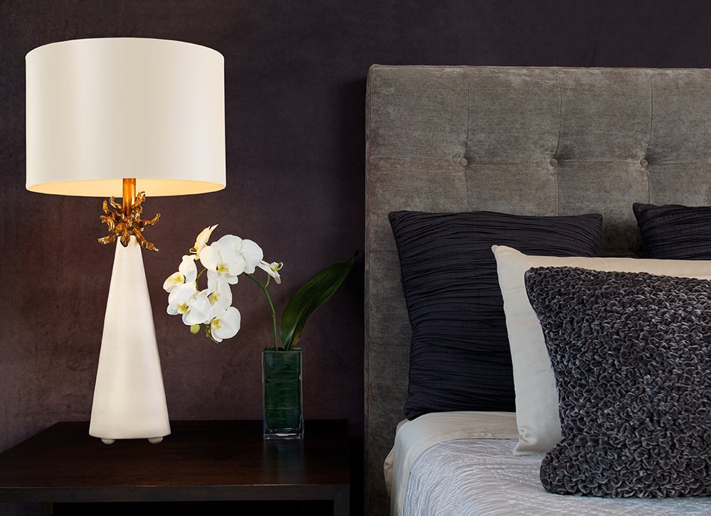 aselecsupplies's tweet photo. Give your bedroom some glam with our chic table lamps. Get yours now from https://t.co/VsXofOzy1c
#allstarelec #tablelamp #lamp #bedroom #interiordesign #furniture https://t.co/SdDDCx1OrK