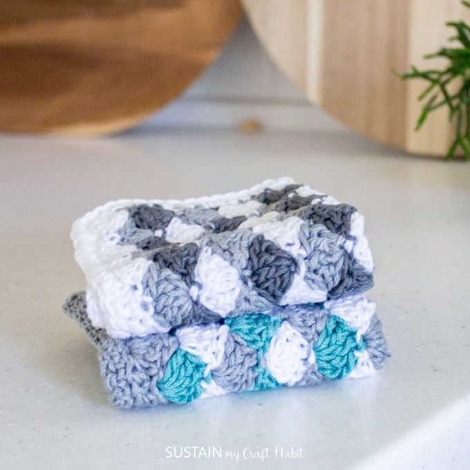 SustainMyCraftH's tweet photo. These Simple Shells easy #crochet dishcloths were a lovely addition to our #coastalfarmhouse style kitchen featuring a new #apronfront sink from @buildcom . [AD] #cottagelife #cottage #buildcom
Find all the details and pattern -> https://t.co/yRvmfNDXqJ https://t.co/CNwS1ukCW3