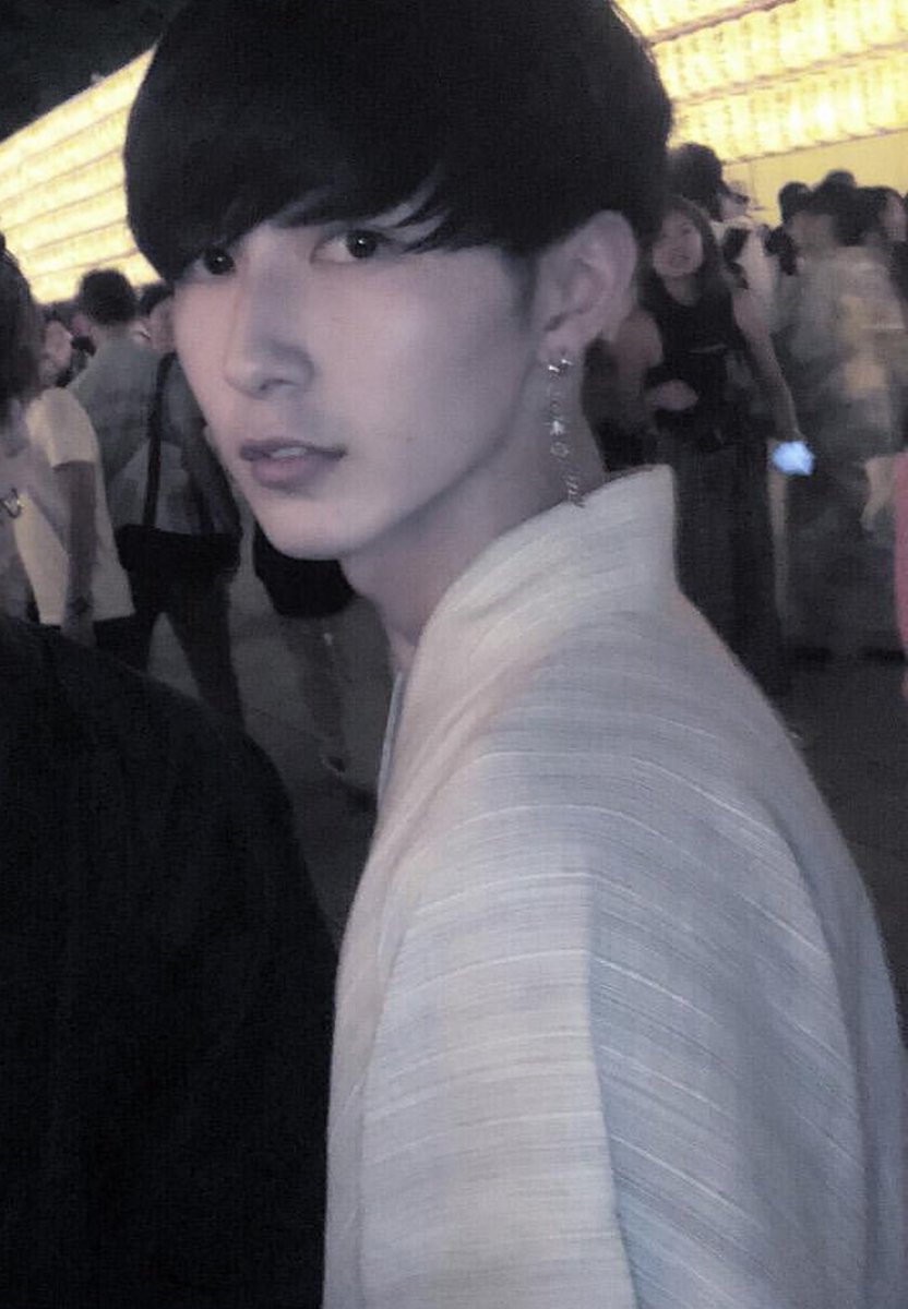 Chi A Twitter インスタでめっちゃタイプな人見つけた 韓国男子っぽくて最高 2枚目は左 Chi A Twitter インスタでめっちゃタイプな人見つけた 韓国男子っぽくて最高 2枚目は左