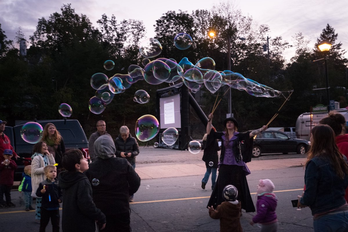 AfterglowBW's tweet photo. Who's counting down the weeks until Friday September 28 &amp; September 29? We definitely are. Photo from last year's festival, taken by @MostlyTheCoast #artfestival #afterglow2018 https://t.co/heOYWKTWXZ