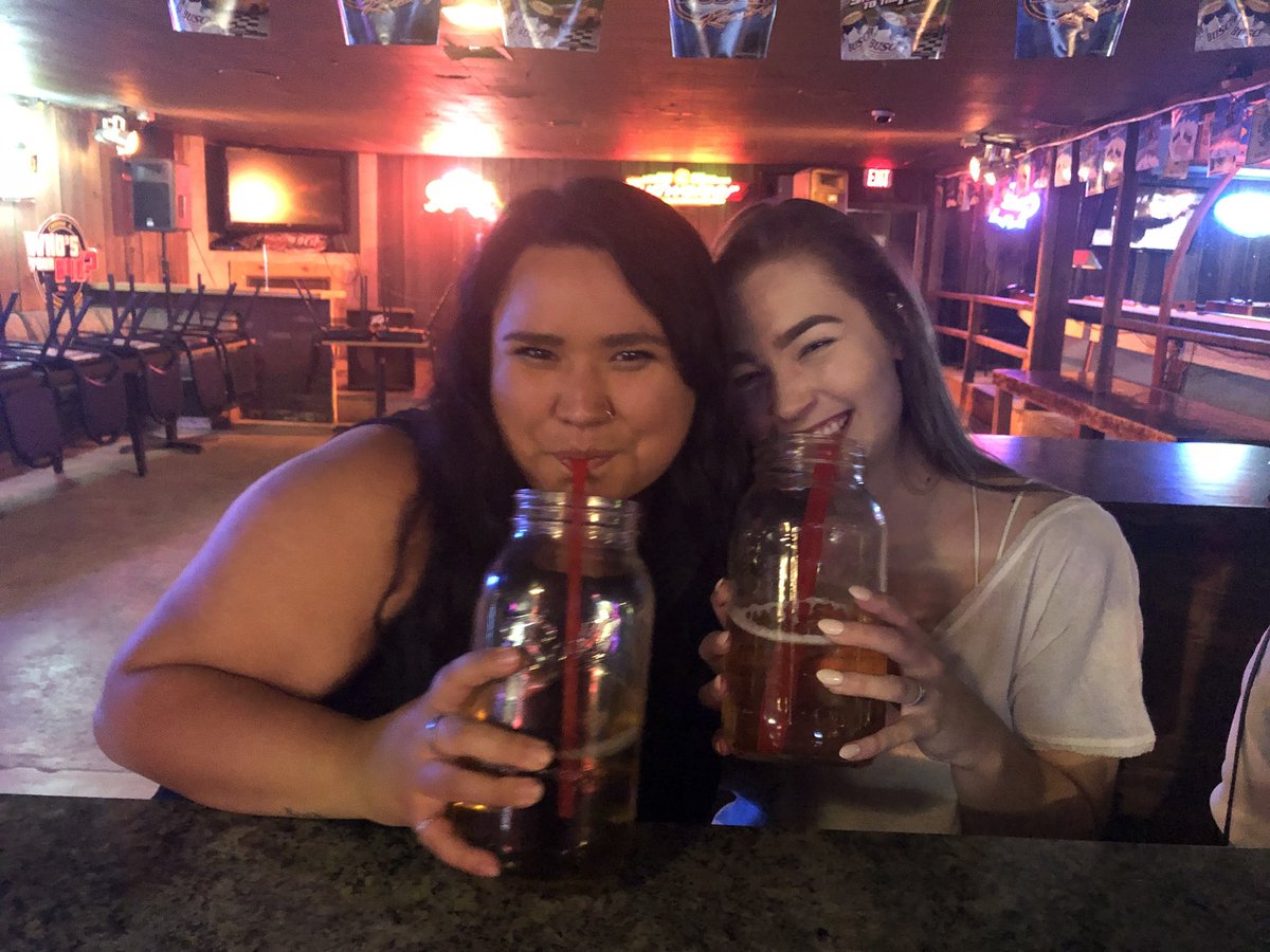haleytarbox's tweet photo. Happiest of birthdays to my meatbawl. Can’t wait to watch you black out and eat a burrito tonight @careese_t #isthisallowed #meatballproblems #shareese https://t.co/ZWstb4AoM3