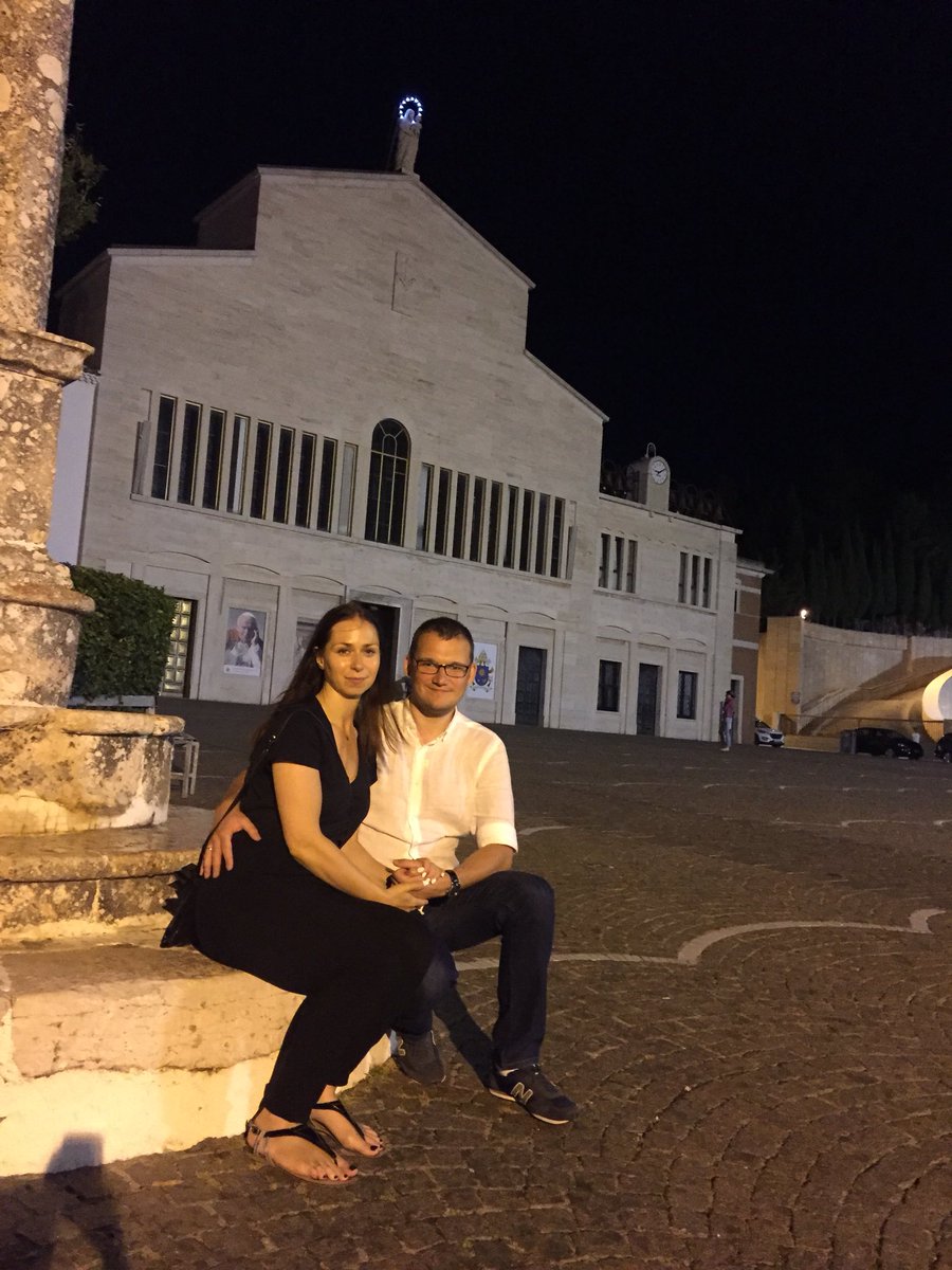 szefernaker's tweet photo. San Giovanni Rotondo 🇮🇹 miejsce gdzie żył #OjciecPio oraz gdzie pielgrzymował #JanPawełII #RokOjcaPio https://t.co/SnwQsyTFha