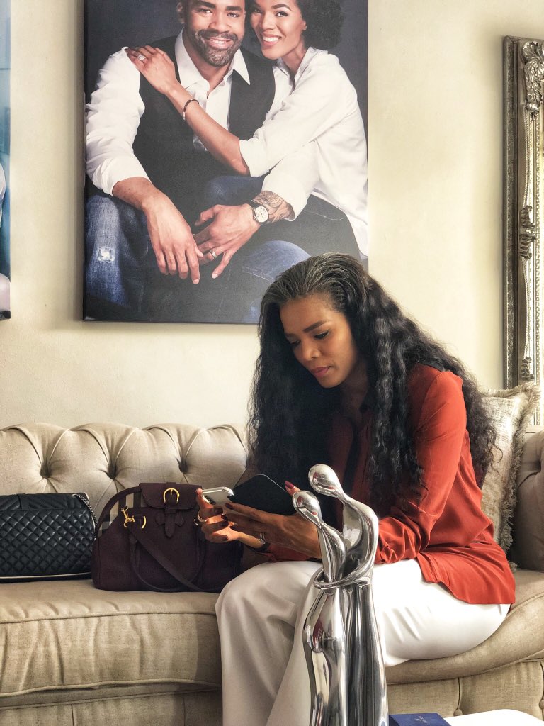 AthuleTulie's tweet image. #TheQueenMzansi rt if you think she is beautiful