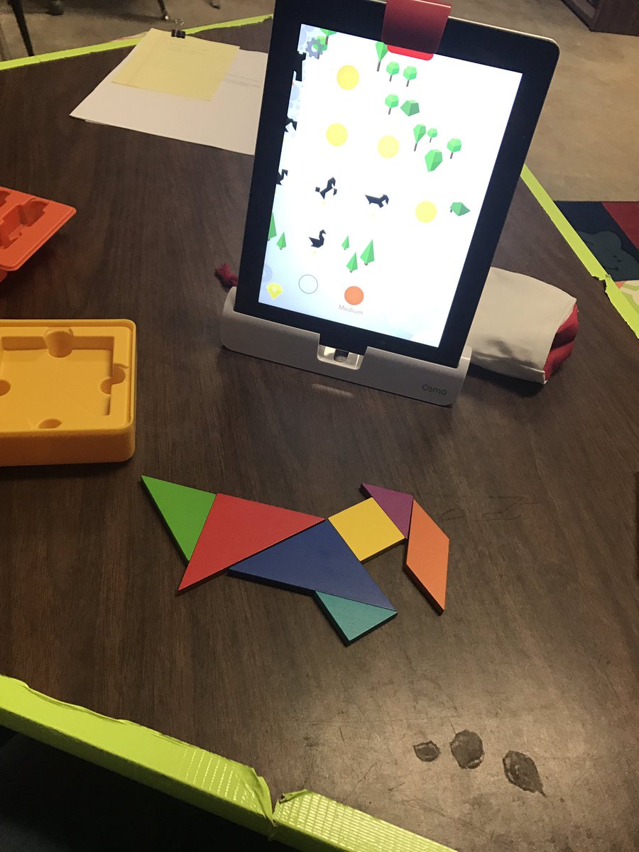 thirdgrade_SEE's tweet photo. Third grade is ready to start working with OSMO! #lcsdexcellence #osmopower https://t.co/9vMdYsFL1Q