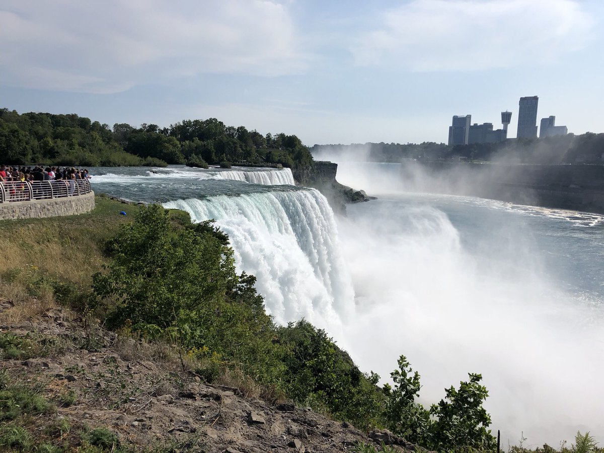 Pendletucky's tweet photo. I spent last week biking 7 days and 550 miles from Staten Island to Niagara Falls in the @EmpireStateRide and it was awesome!
Huge shoutout and thanks to all the riders, donors, staff, and volunteers who helped raise > $660,000 for @RoswellPark !
#ESR18
#NYC2NF https://t.co/OHktGHdpSK