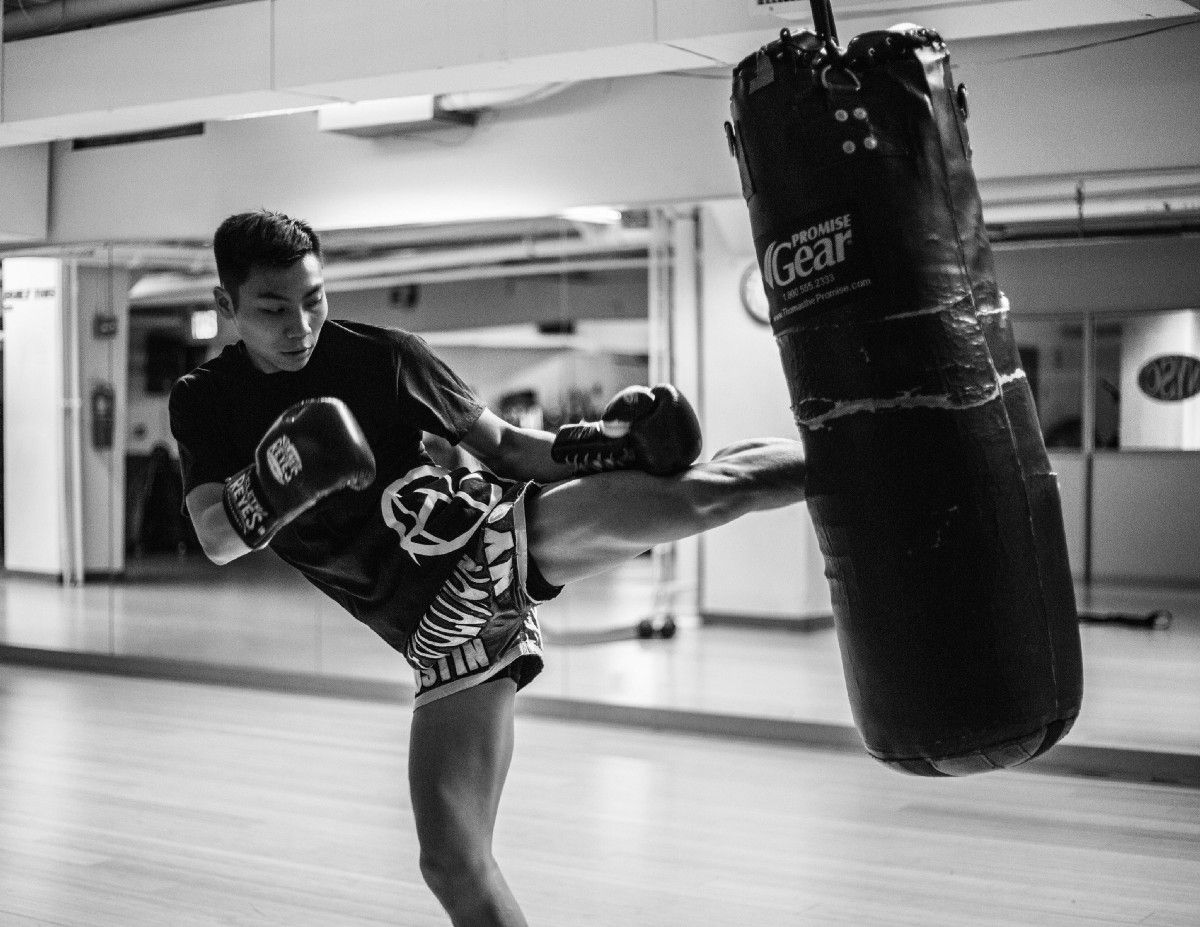 OptLifeSeminars's tweet photo. “How to Consistently Accomplish 100x More Results With 1/10th Your Usual Effort” by Anthony Moore https://t.co/jw2uVdRmrd https://t.co/rMIG4fUfZl