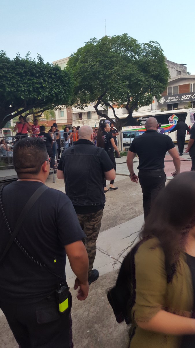 THOMPSONSECURIT's tweet photo. #FelizViernes #ConciertoExa2018 Fue Un rotundo #exito En el #Domo de la #Plaza #Civica de #PozaRica #Veracruz #Mexico donde se Presento El Gran Grupo de @MoeniaMx  confirmando su Legado Artistico, y @THOMPSONSECURIT reafirma que siempre esta Con los Mejores Artistas #PonteExa https://t.co/msjb1Lva6r