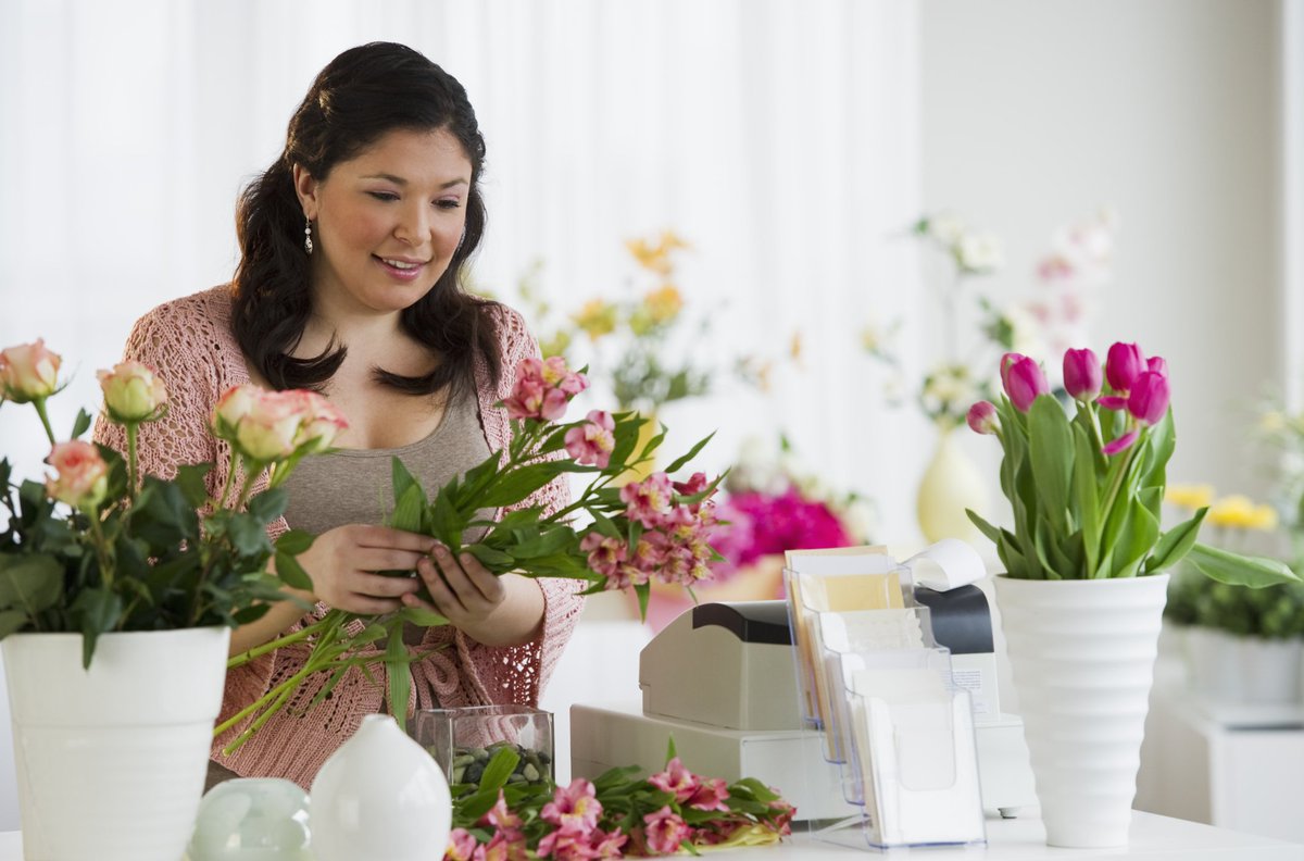 Cravings can seem impossible to shake, especially when trying to lose weight. We have tips to help you resist temptation before it sneaks up on you and your #weightlossgoals:
bariatrics.texashealthflowermound.com/health/helpful…