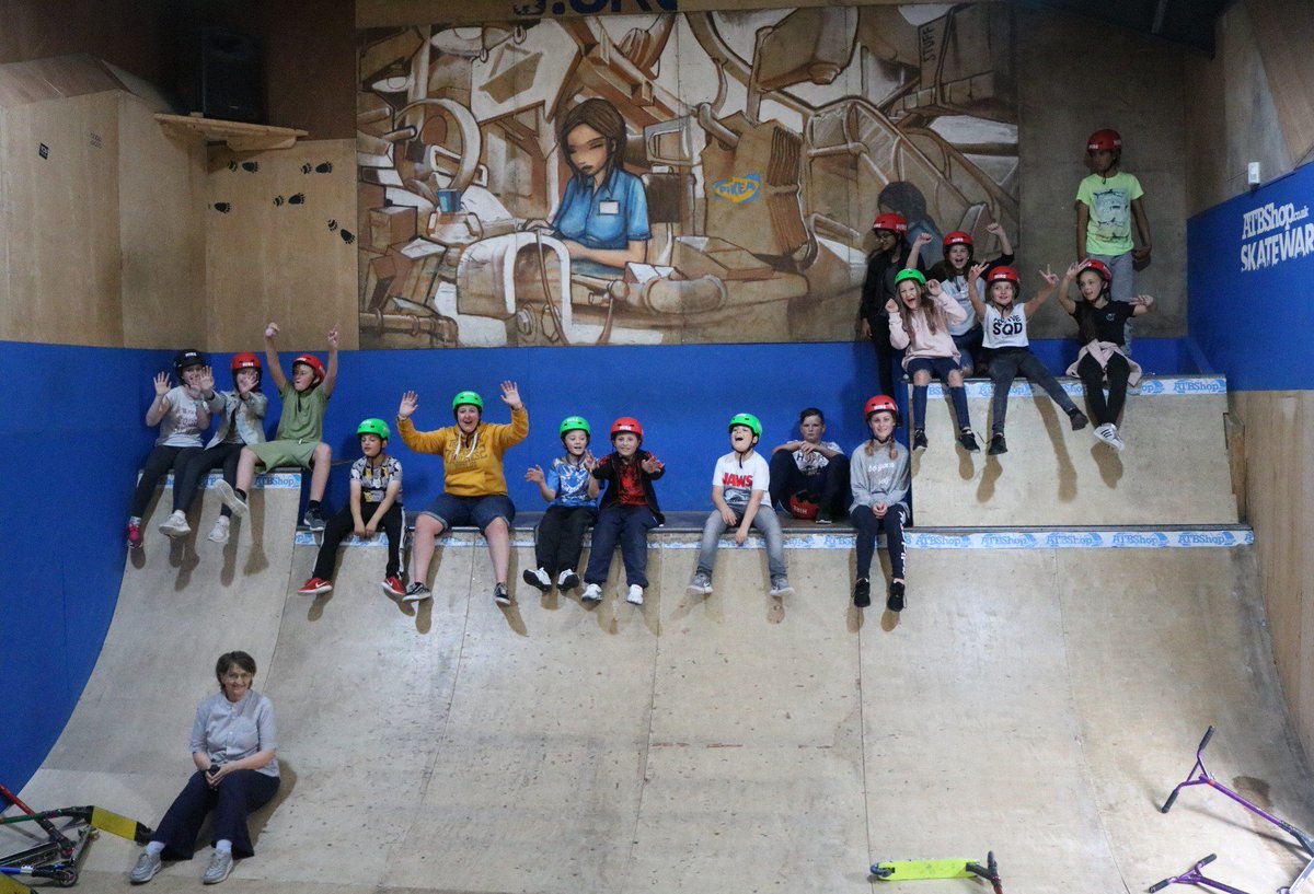 SwindonStory's tweet photo. A perfect last day of the first week of our #SharingSwindonsStory HLF Young Roots project... It's been such a brilliant week!  Today we had fun at the ATB Skate Warehouse, visited the 175 mural at Cambria Bridge Park for inspiration and had visit from @PrimeTheatreUK #Swindon https://t.co/pZj0lic1tG