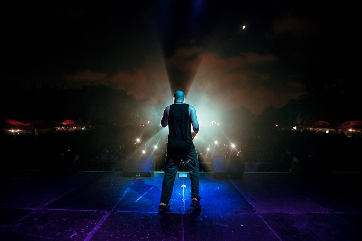 Residente's tweet image. En Octubre empieza la gira por Latinoamérica✊🏽🔥
🇲🇽Mérida,Yucatán - Oct. 18
🇲🇽Ciudad de México - Oct. 19
🇲🇽Guadalajara - Oct. 20
🇨🇱Santiago - Oct. 26
🇨🇱Concepción - Oct. 27
🇦🇷Buenos Aires - Nov. 3
🇩🇴Santo Domingo - Nov. 10 
🇨🇴Bogotá - Nov. 23
🇨🇴Cali - Nov.24