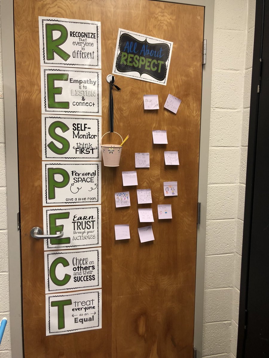 Our class shows respect! 👏🏻