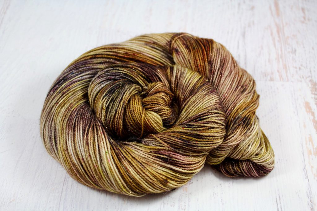 GroovyHues's tweet photo. Flashback Friday - Fall colors blast from the past! Plus a trunk show NEXT WEEKEND!  - https://t.co/PqadUcu078 #yarn #indiedyer #fall #autumn #crafting #knitting #knit #crocheting #crochet #groovyhues #groovyhuesfibers https://t.co/3JsfZRzPmS