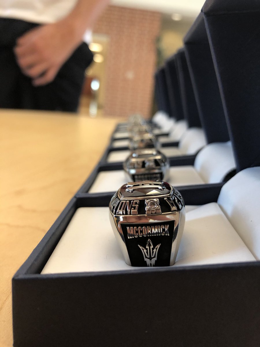 bustalk_'s tweet photo. 💍 #LEH https://t.co/RGQ77VlV4p