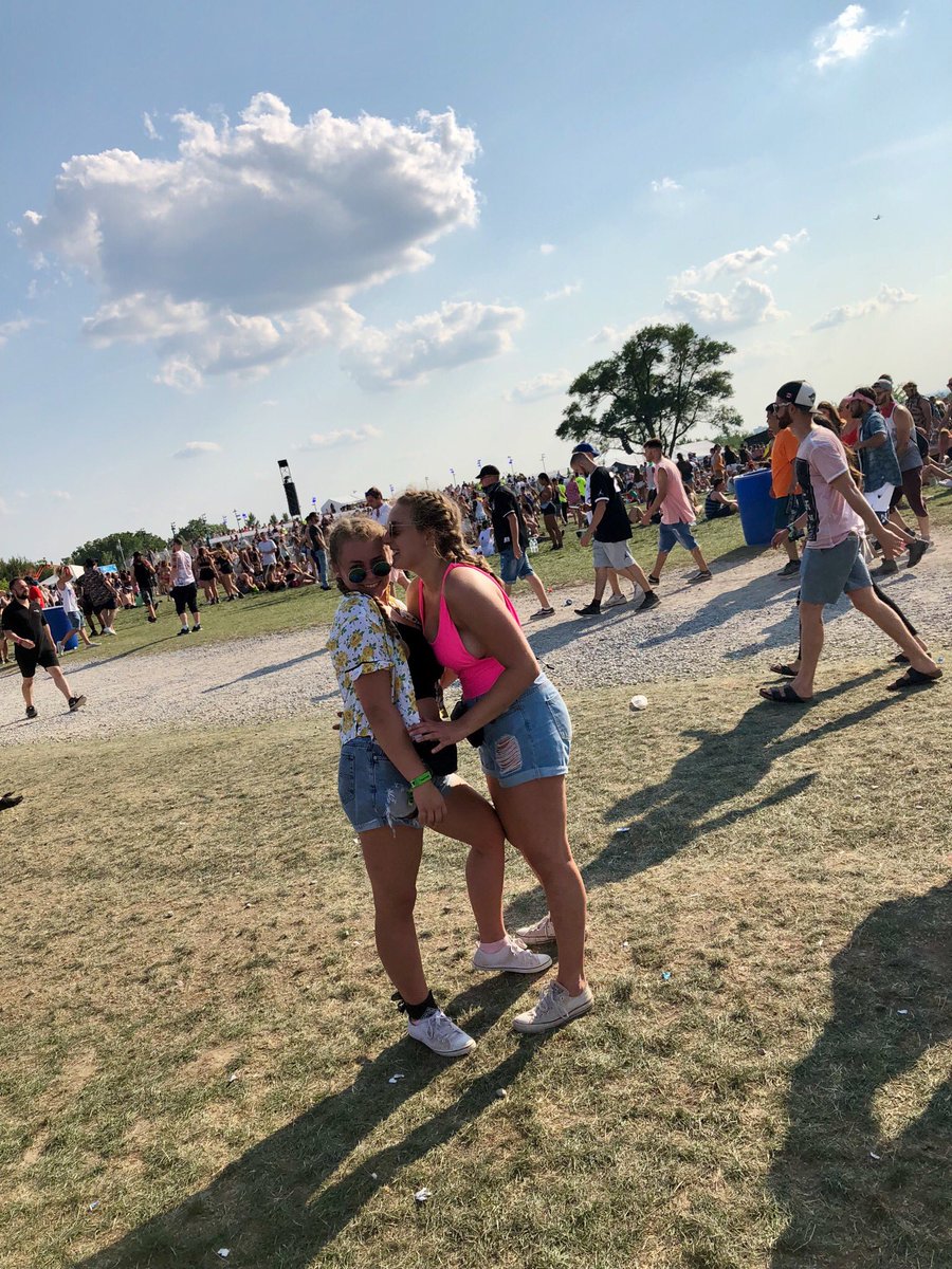 shayliehayes's tweet photo. #veld2018 https://t.co/iefJ5AzV7c
