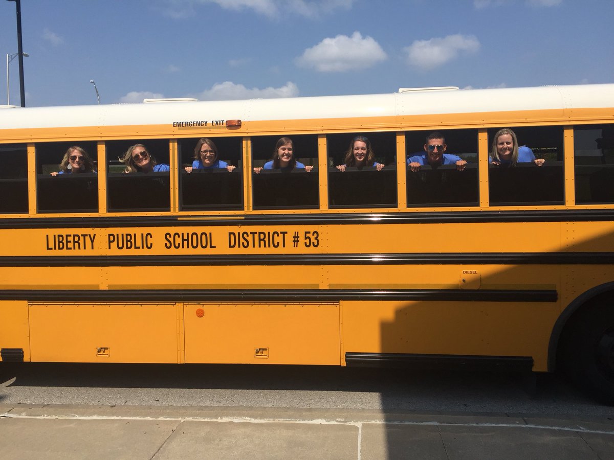 Staerkel1st's tweet photo. Convocation here we come! #LPSConvo18 @KBElementary https://t.co/1RmipXvAbB