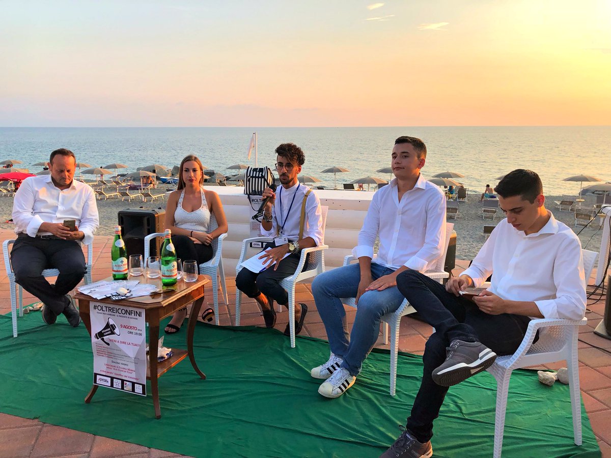 dikabernard's tweet image. Fantastica serata con i volontari del Servizio Civile Nazionale sul lungomare calabrese. Grazie dell’invito ragazzi ed in bocca al lupo🤙🏻 #Calabria #Falerna