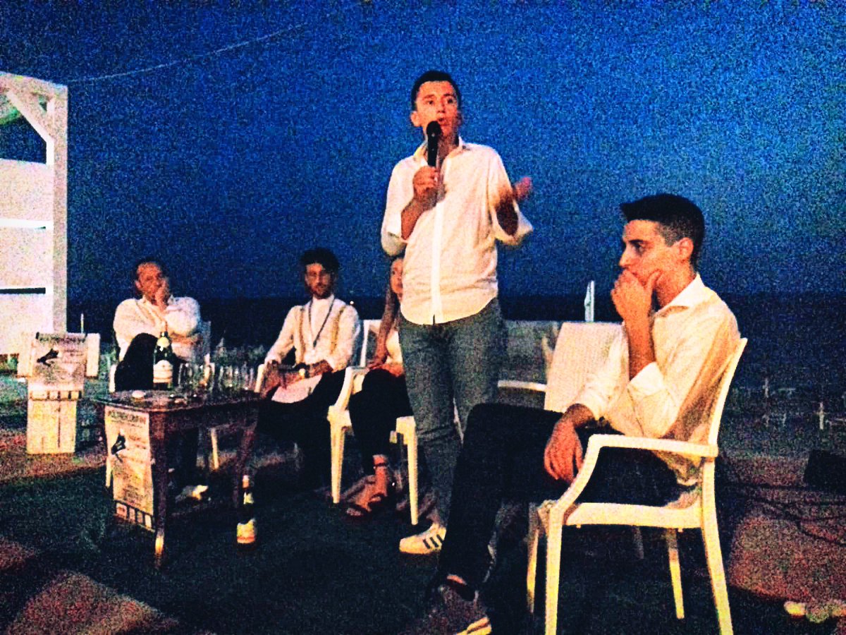 dikabernard's tweet image. Fantastica serata con i volontari del Servizio Civile Nazionale sul lungomare calabrese. Grazie dell’invito ragazzi ed in bocca al lupo🤙🏻 #Calabria #Falerna
