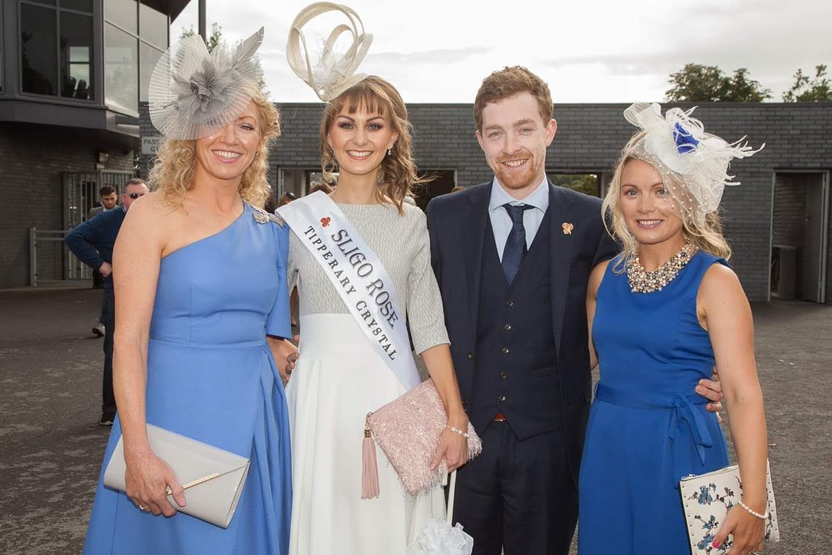 Marie_Casserly's tweet photo. Always a great day out at Sligo Races and great to meet our lovely Sligo Rose Julie, best of luck next week in Tralee.. we're all rooting for you! Thanks Colin for the photo @colingillen @RoseofTralee_ @SligoRaces #sligoraces #sligorose #roseoftralee #sligo #festivals 📷 🌹 https://t.co/mYMgc9xV27