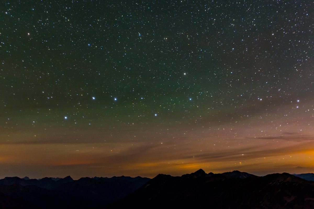 WTA_hikers's tweet photo. Do you have a spot for the Perseid meteor shower yet? If not, try out one of these suggestions: https://t.co/F0vqZx2aVg https://t.co/e4Rgakp3VO