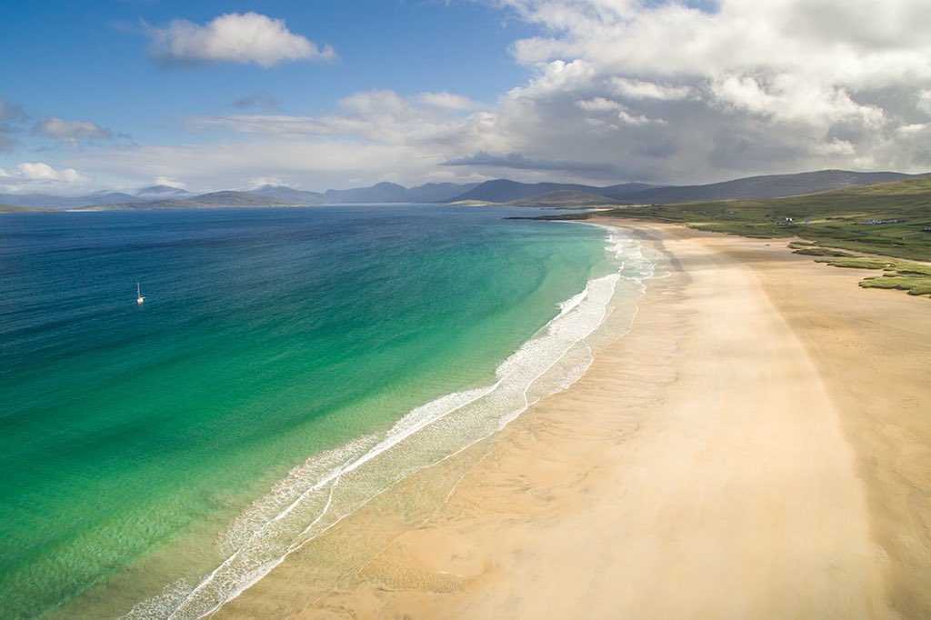 ScotlandTBP's tweet image. It has to be said that Scotland's beaches are some of the finest in the world.
Who would you take here?

Scarista Beach, Isle of Harris.