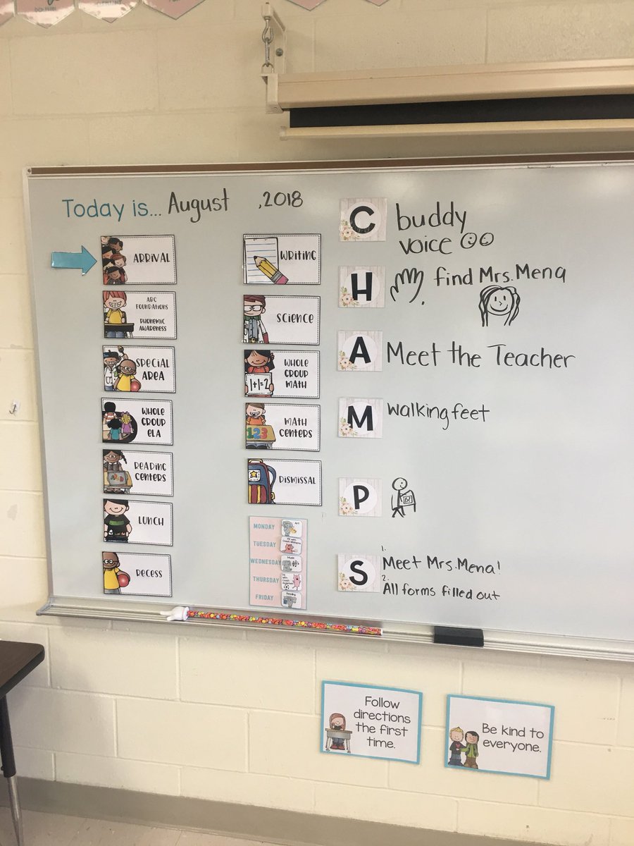 Mrs_Mena17's tweet image. CHAMPing it up for Meet the Teacher! #VCSCHAMPS 💃🏼