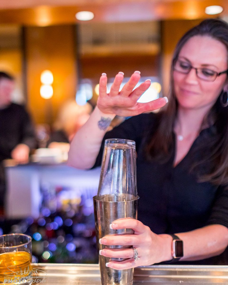 FamousSteak's tweet photo. Finally Friday! Let's celebrate 🎉
•••
#coloradosprings #colorado #downtowncos #downtowncoloradosprings #my_cosprings #thefamous #famoussteakhouse #bar #bartender #cocktail #friday #fridayfeeling #finallyfriday #TGIF https://t.co/pSe2xdXWlj