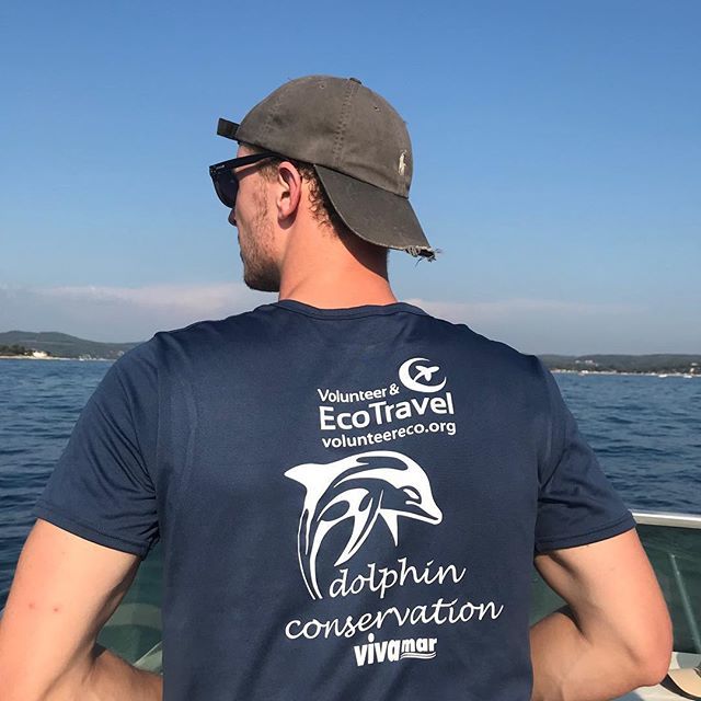 Observing after🐬🐬🐬, who quite soon rewarded us with spectacular jumps and socializing behavior! But soon later they were approached by many Dolphin Watching Boats... #Dolphins
#volunteers 
#volunteereco 
#Vivamar
#Nonprofit
#Conservation
#DolphinCons… ift.tt/2Mds434