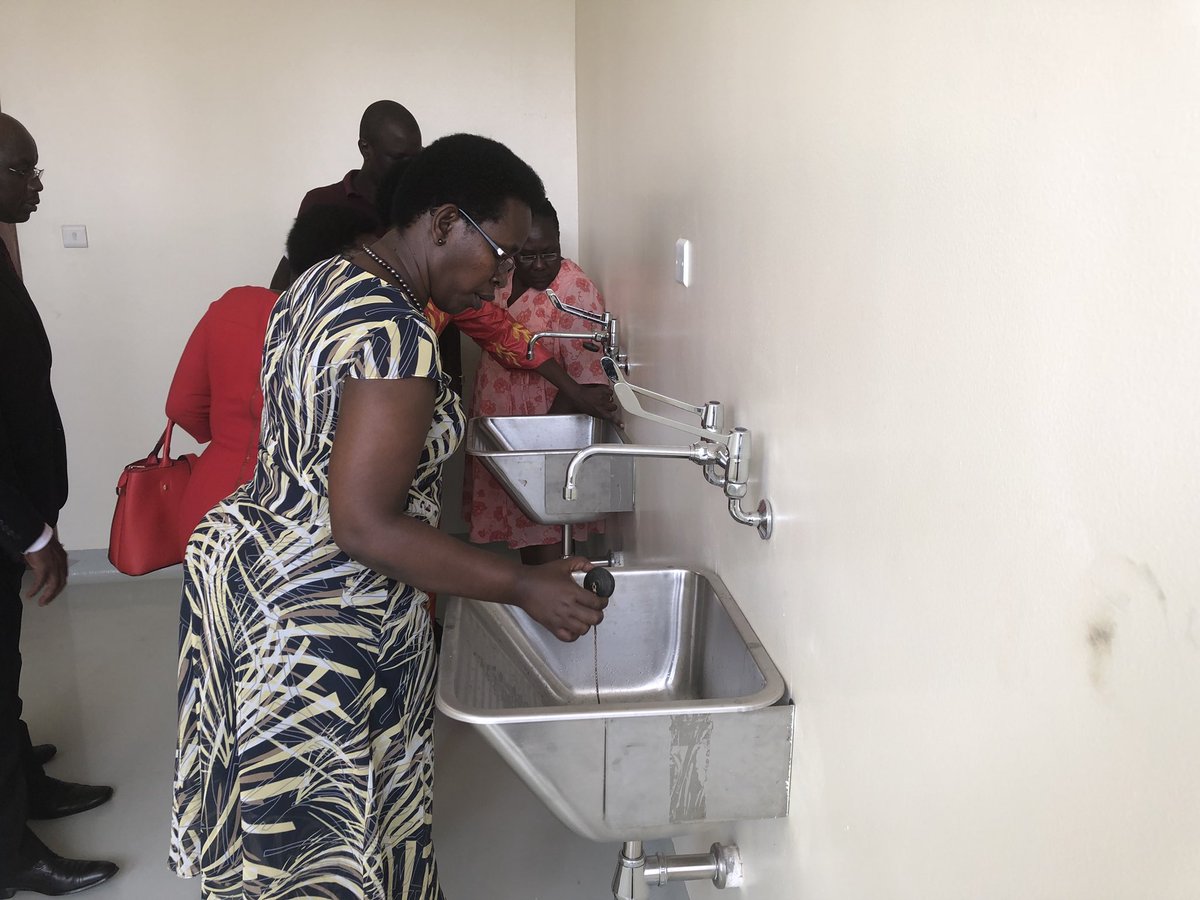 JaneRuth_Aceng's tweet photo. PS,@Atwine_Diana, @MinofHealthUG staff &amp; I inspected the newly constructed Mulago Women’s Hospital. The H+ will offer specialized services such as IVF, Gynecology oncology among others for women. 
I am very impressed with works done and will be thrilled to commission in October. https://t.co/WiYG45Mtr3