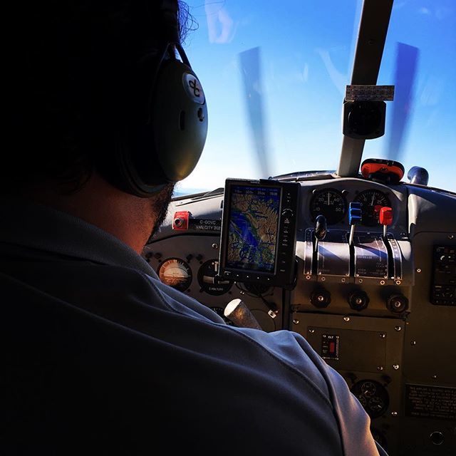 BeingRevAngel's tweet photo. when your seaplane is an hour late and youβll miss your next flight but grateful for making it at all. #privilegeproblems #smallwins #hollyhocklife https://t.co/LJ50qhoS3j https://t.co/SdnTHsZERs