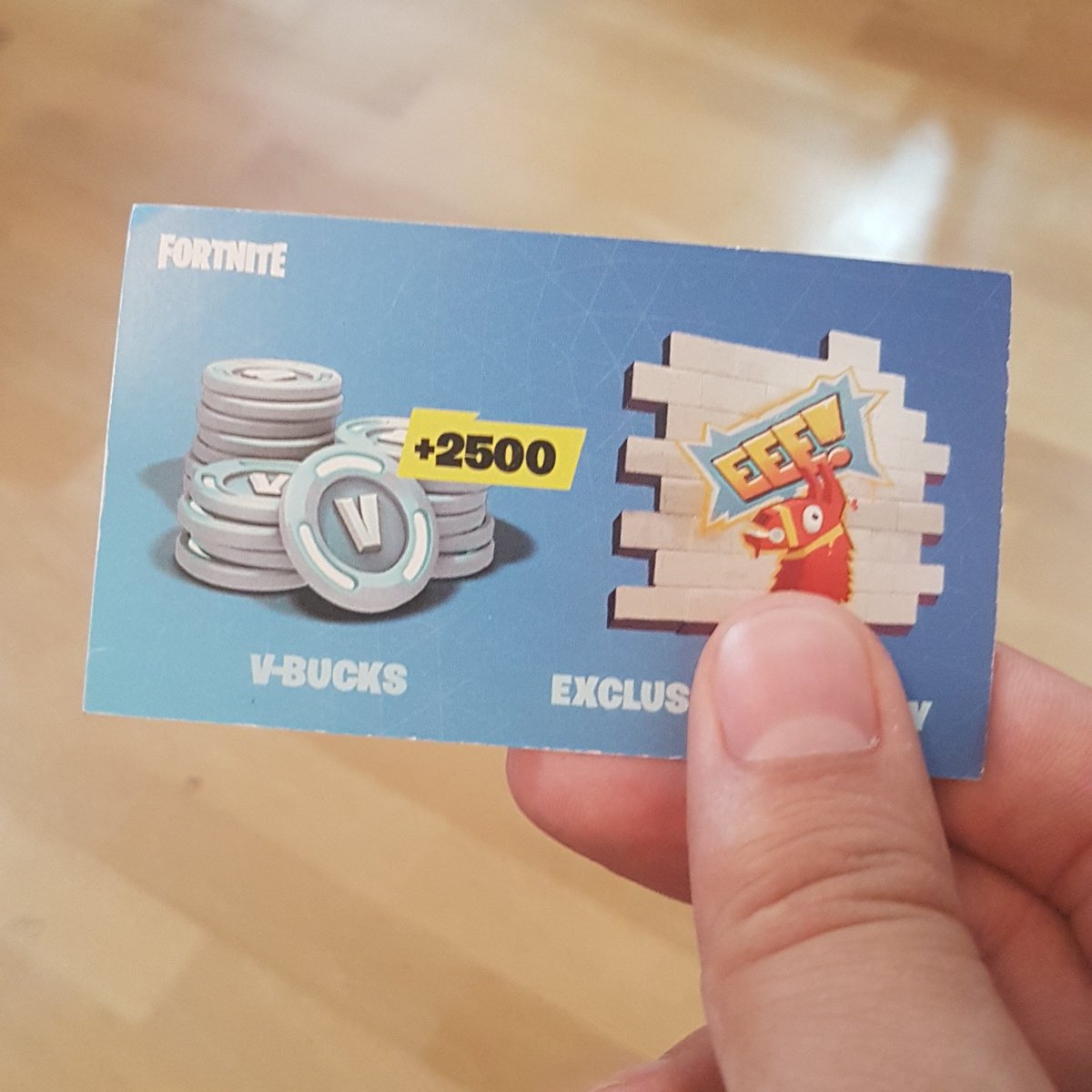 Maxime Geraci On Twitter Concours Gagnez 2500 V Bucks - 