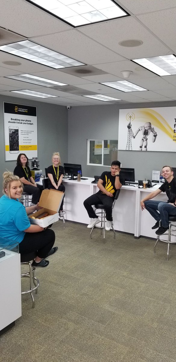 CStrizver's tweet image. The Medford Mafia crew doing their Pulse training this morning!  #GrowthMindset #ccComm #WeareNW @Sprint_Ricky