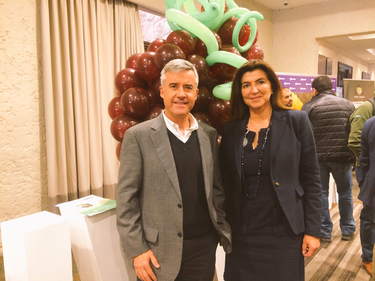 UvanovaChile's tweet photo. Recuerda que podrás descargar las presentaciones de nuestro segundo seminario Uvanova desde https://t.co/NZnQHijo9f 
Síguenos en @UvanovaChile 

#uvanova #uvademesa #uvachilena https://t.co/4jtAGVJoj3