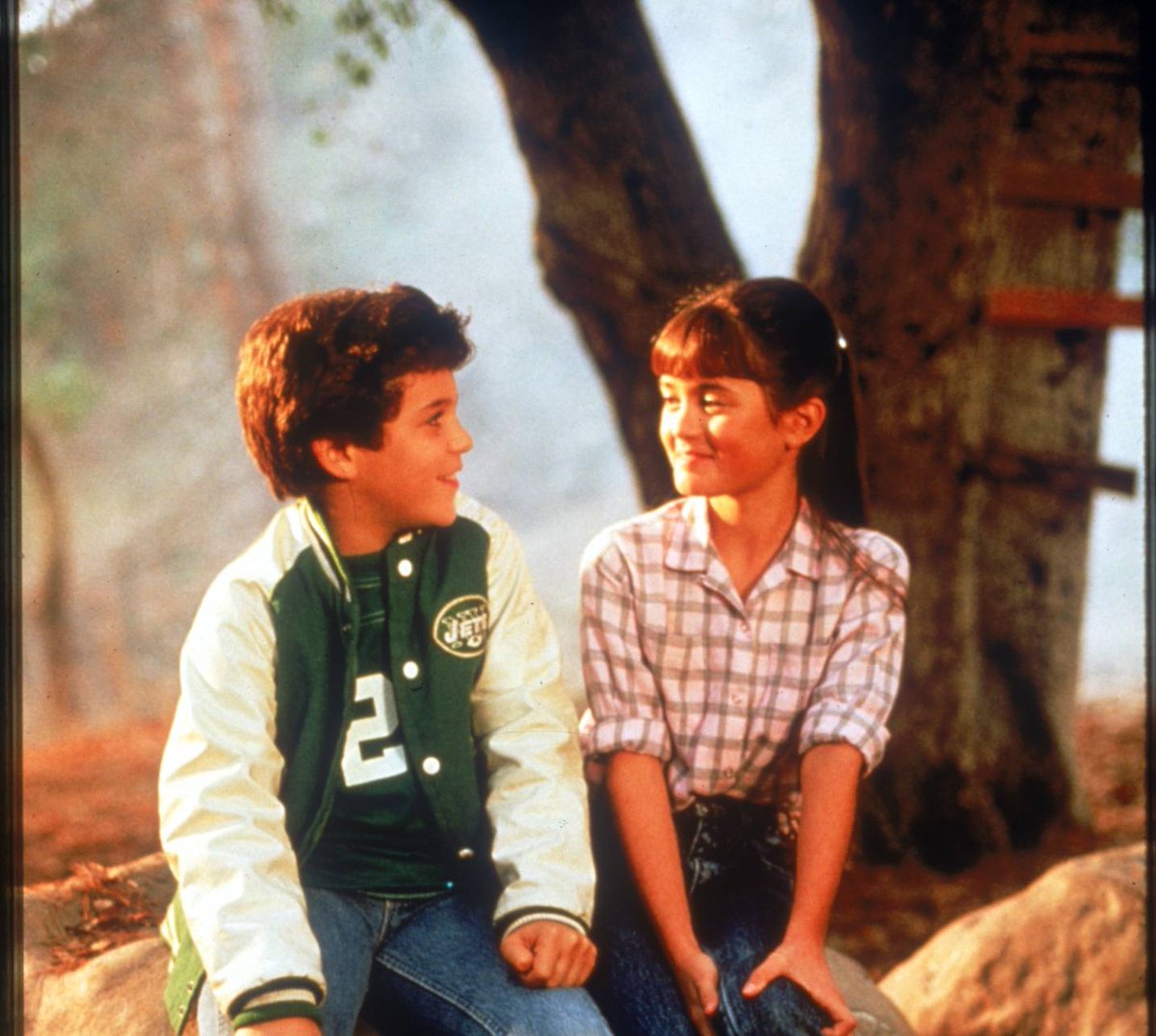 danicamckellar's tweet image. #FBF to that scene in Harper's Woods from the very first episode of #TheWonderYears... moments after our first kiss. At 12, I felt so grown up, but I look back now and think how very seriously just little children! There's a little #FBF for you... Happy Friday! #WinnieCooper ❤