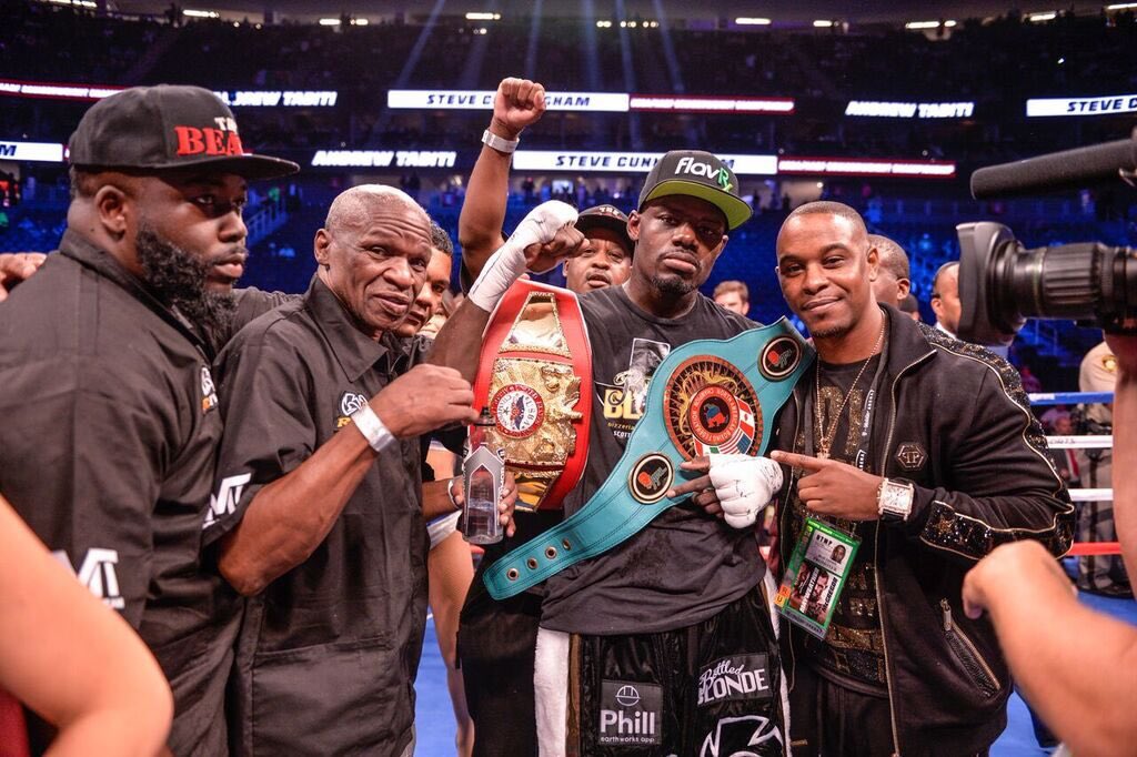MayweatherPromo's tweet photo. #FighterFact @AndrewTabiti89 is
quick to attribute his method to carefully studying the likes of James Toney, Evander Holyfield, Roy Jones and Floyd Mayweather. https://t.co/BZ3josq4dt