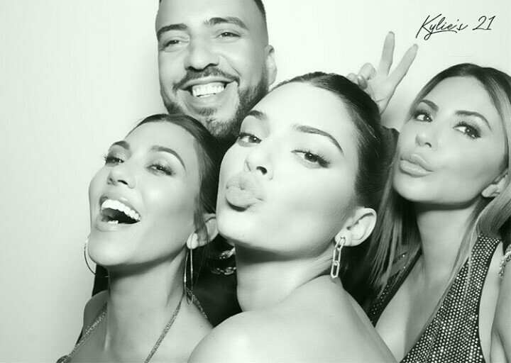 "AMOR ✨" - Kendall via Instagram.