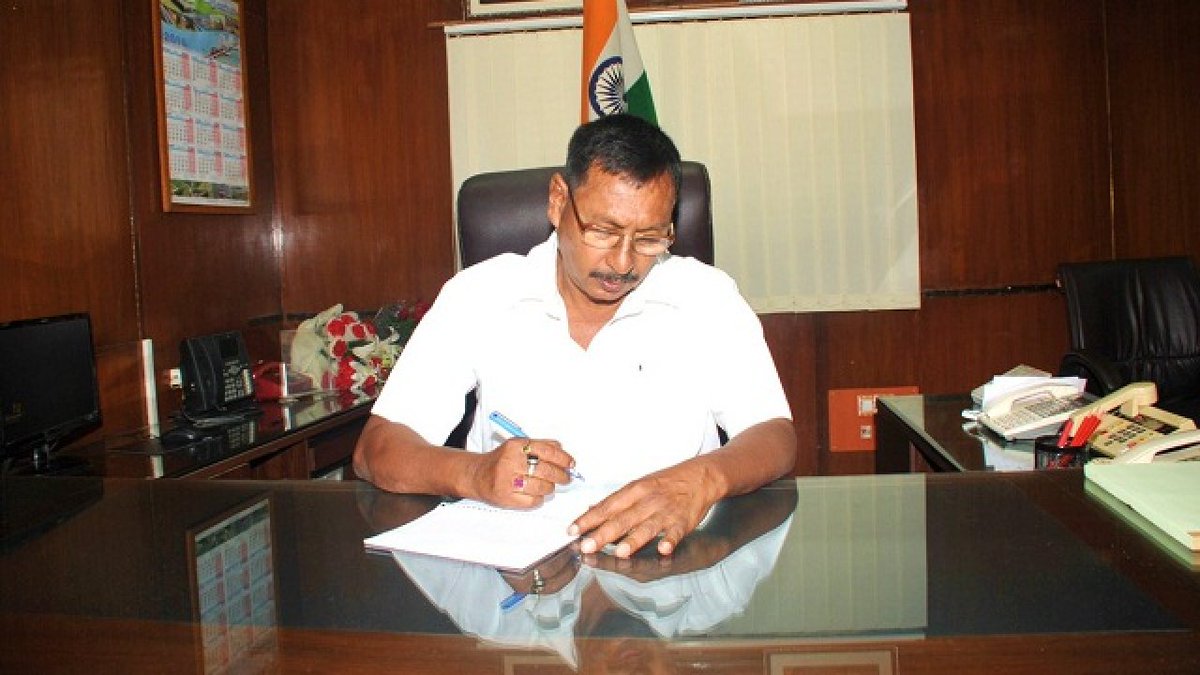 Congress seeks immediate sacking of Union Minister Rajen Gohain accused of rape in Assam dnai.in/fAfn https://t.co/uSNFttqqIk