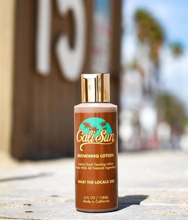CaliSunLotion's tweet image. Everybody's lathering up with CaliSun, have you tried it yet? Hit the link in our bio to shop then wait for the compliments to roll in... #calisun #alwaystanning #newportbeach #california #bronzebabes #tanninglotion #besttanever #alwaystan #instatan ift.tt/2nt4TDQ