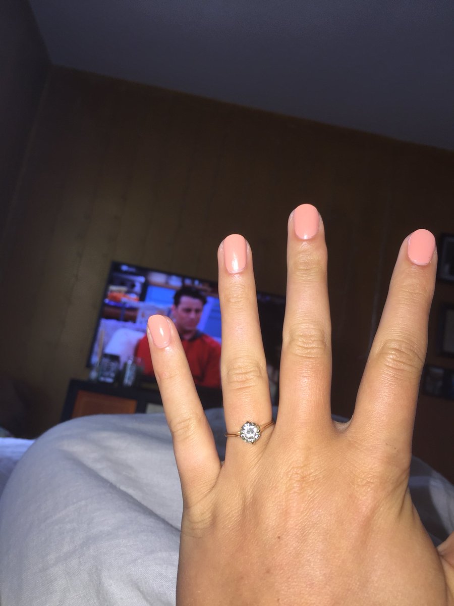 jrose_giles's tweet photo. Friends all day with my Fiancé 😘 https://t.co/mDjt332t17