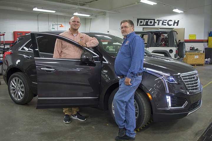 OSUIT's tweet image. @OSUITAuto instructors recently attended the Self Drive Sinclair conference to hear the world’s major car manufacturers talk about the latest in self-driving technology and the future of #autonomousvehicles. Read more: bit.ly/2vtVYXl