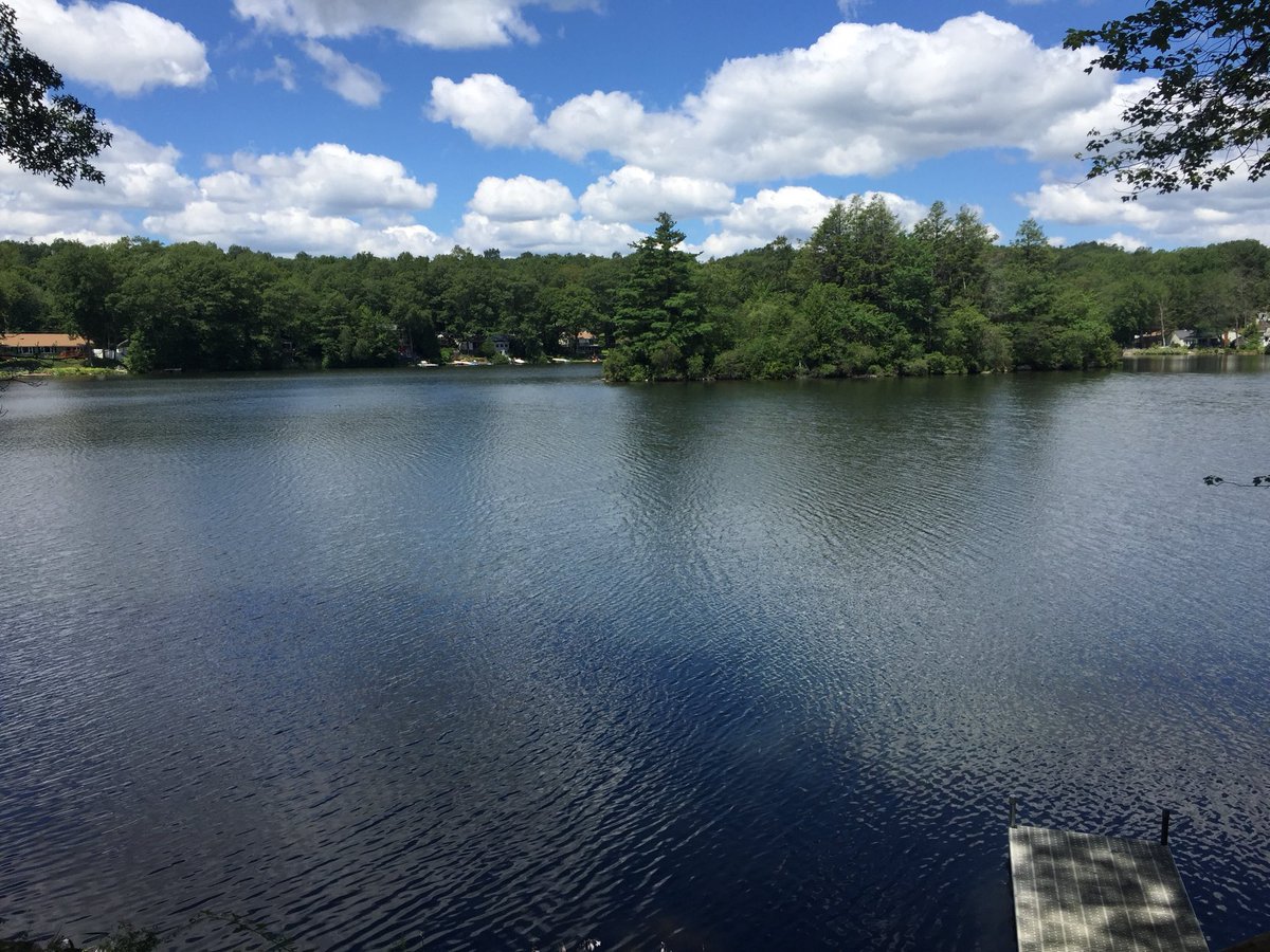 coach_magnant's tweet photo. Finally some time off and no better place to be w/family then at lake Chaffee in Connecticut. #longoverdo #peaceandquiet https://t.co/Q0NUMrjNir