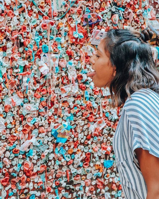 laviwashere's tweet image. Couldn’t decide which flavor I wanted so I wanted to see which one would stick...and almost got my tongue stung by a bee 😝
.
.
.
.
.
#emeraldcity #seattlepulse #visitseattle #igers_seattle #babeswhowander #girlslovetravel #iammissadventure #girlsdrea… ift.tt/2KIoFo4
